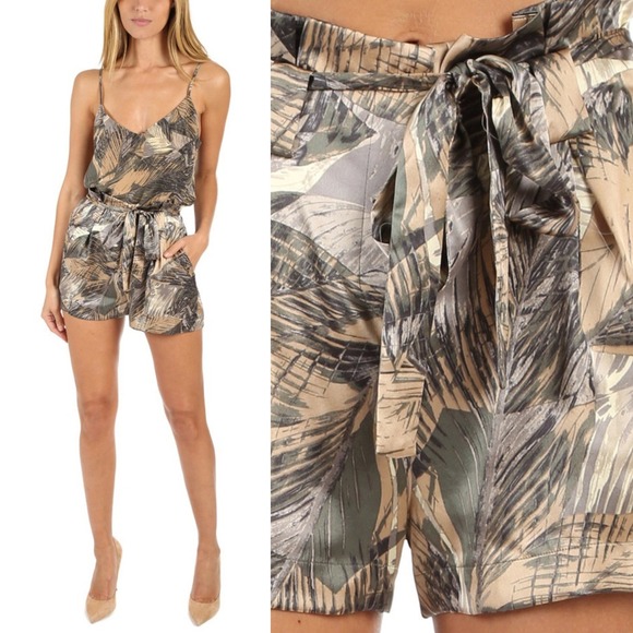 L'AGENCE Alex Botanical Print Silk Shorts Sz 10 NWT